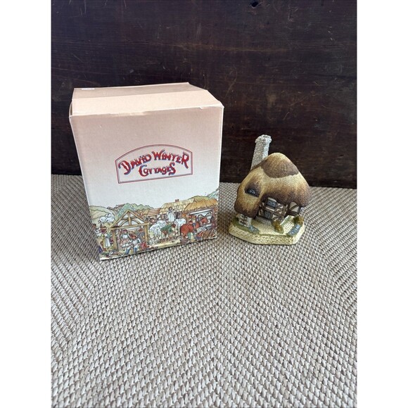David Winter Pudding Cottage 1989 British Traditions Collection  Hand Made - Picture 1 of 8